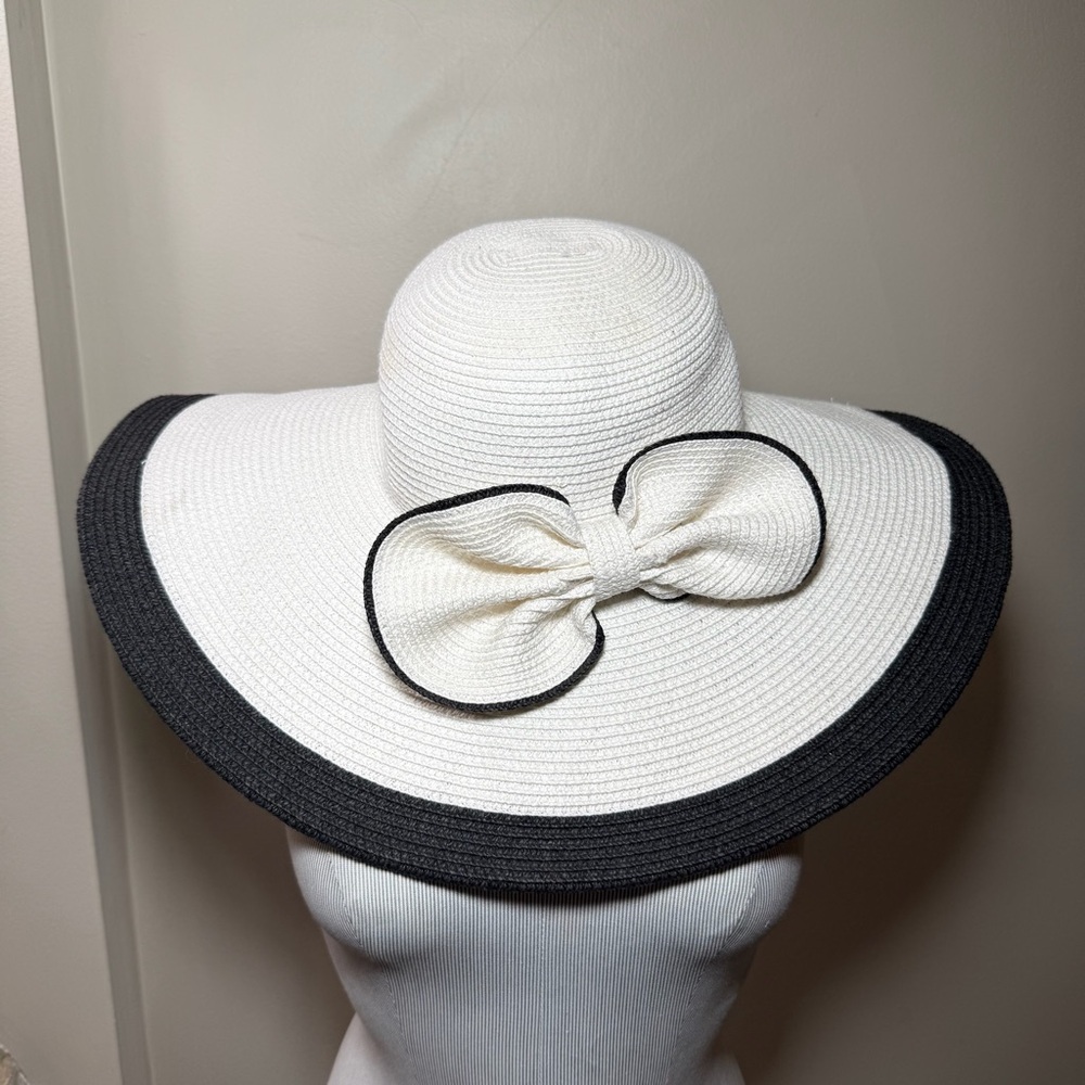 Two-Tone Bow Sun Hat • Neutral Beach Hat